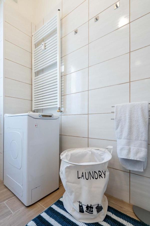 Casa Martina- Airport Free Shuttle-H24 Apartamento Bérgamo Exterior foto