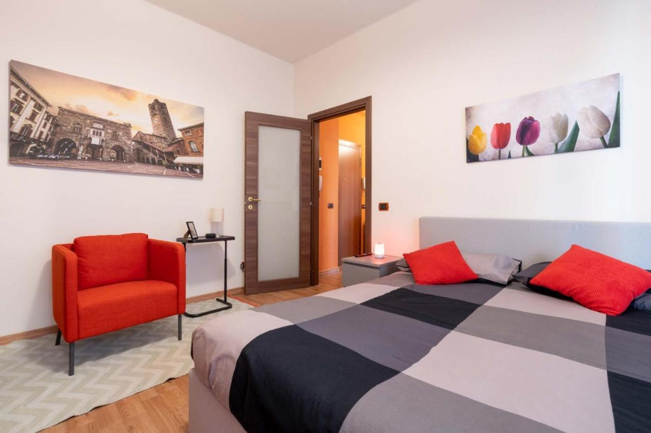 Casa Martina- Airport Free Shuttle-H24 Apartamento Bérgamo Exterior foto